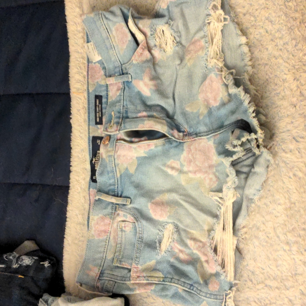 Hollister floral hi-rise short short